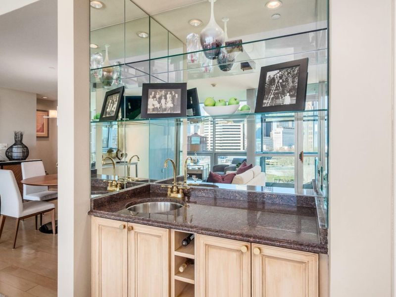 1 Miranova Place, Unit 730, Columbus, OH 43215 Photo 20