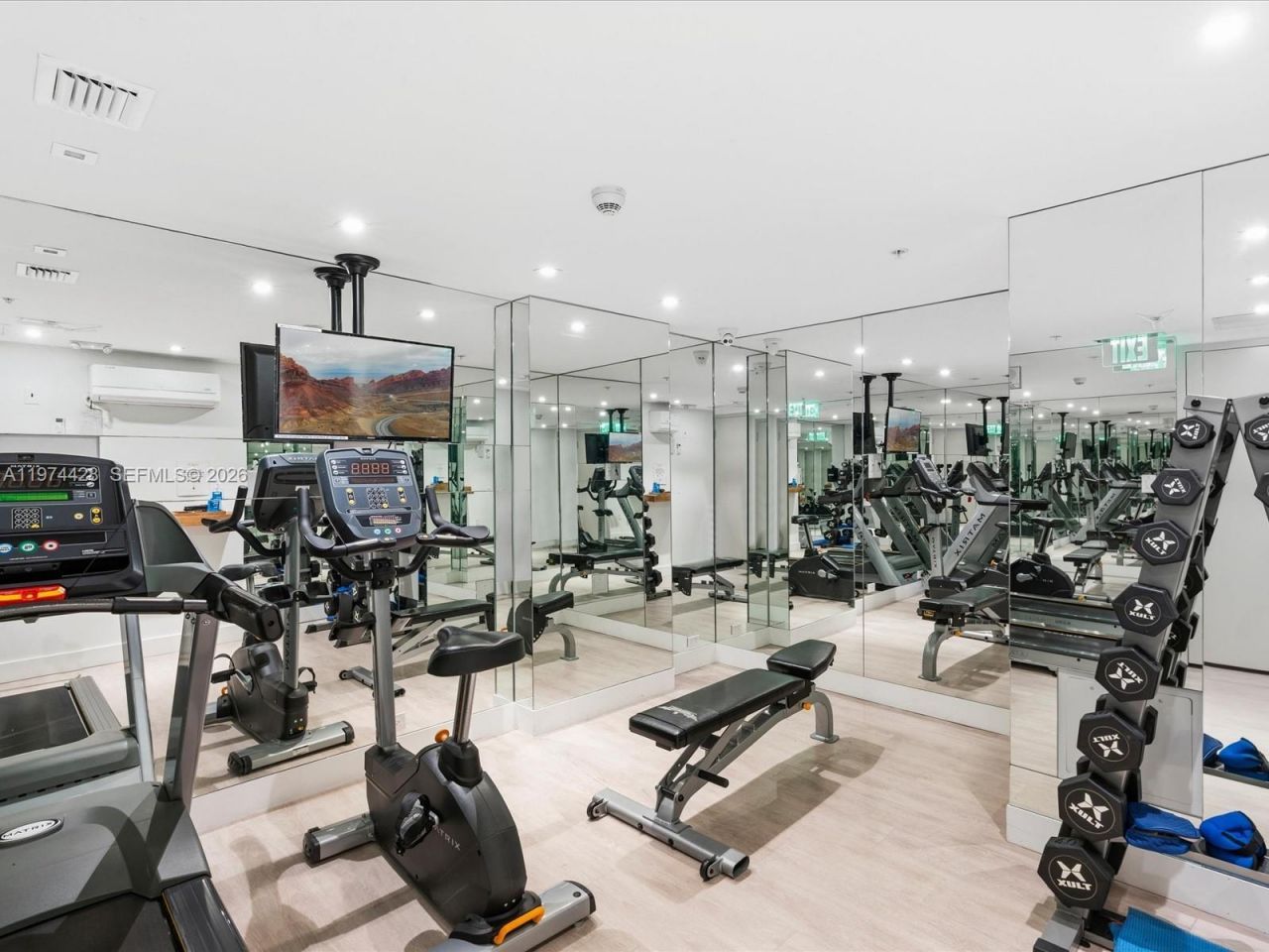 9521 E Bay Harbor Dr , Unit 705, Bay Harbor Islands, FL 33154 Photo