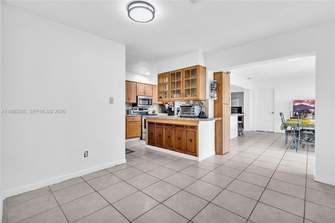 8209 NW 91st Ave , Tamarac, FL 33321 Photo