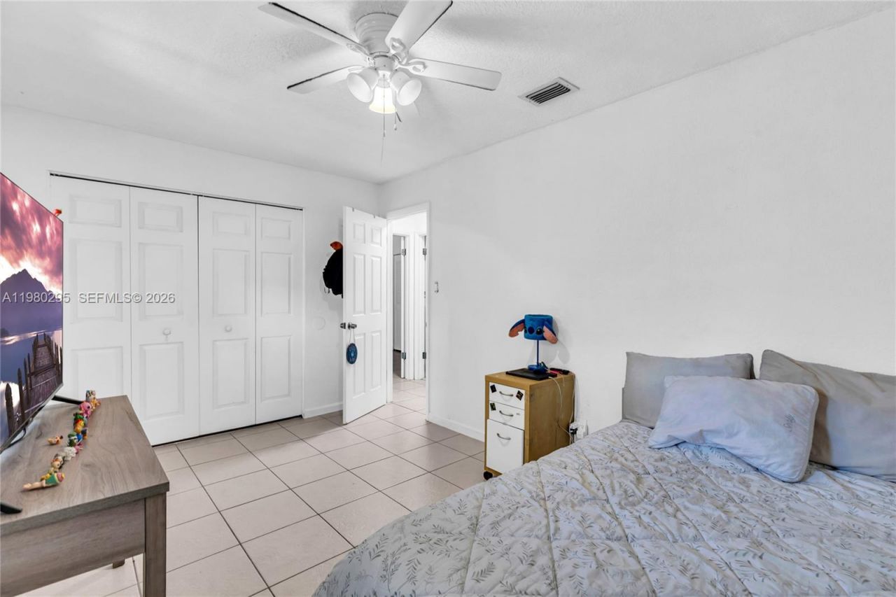 8209 NW 91st Ave , Tamarac, FL 33321 Photo