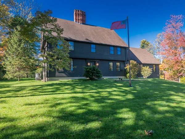 10 Sycamore Parc, South Hadley, MA 01075