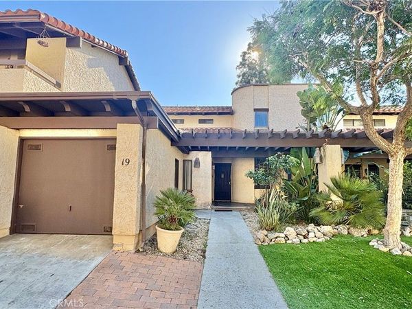 19 Cabrillo Drive, Avalon, CA 90704