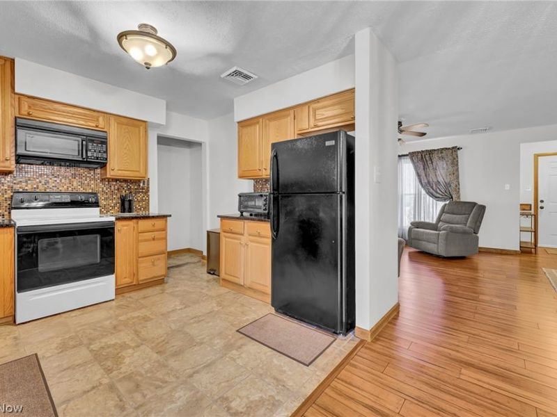 4205 Osage Street , Stow, OH 44224 Photo 6