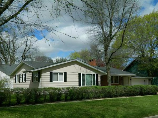 610 20th Street , Spirit Lake, IA 51360