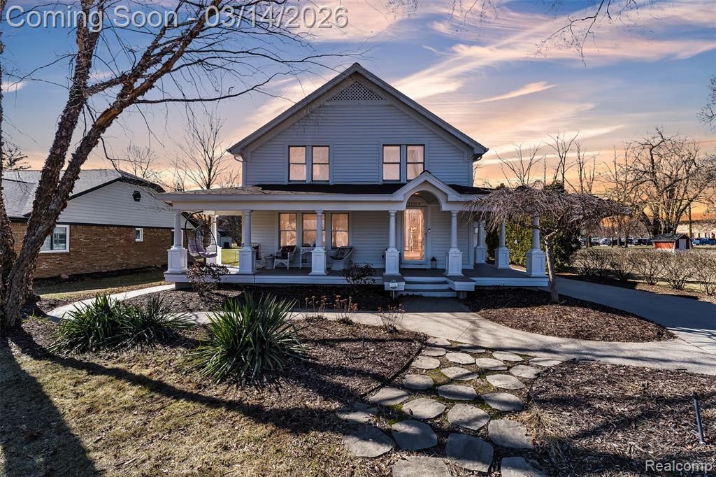 21109 Gill Road, Farmington, MI 48335 Main Photo