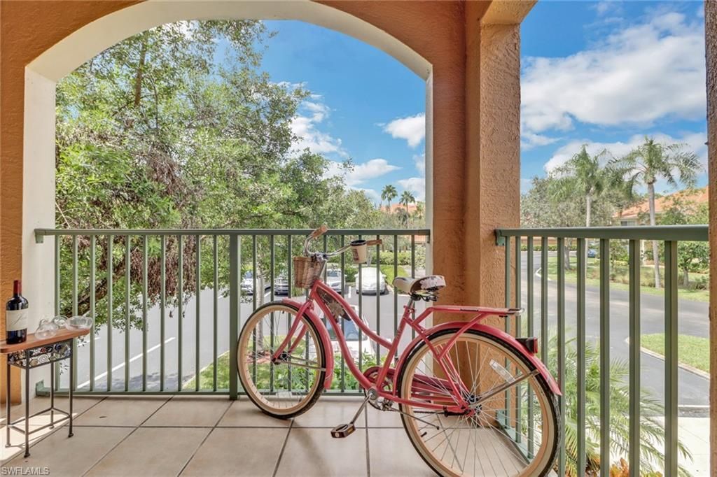 1205 Wildwood Lakes Blvd, Unit 201, Naples, FL 34104 Photo