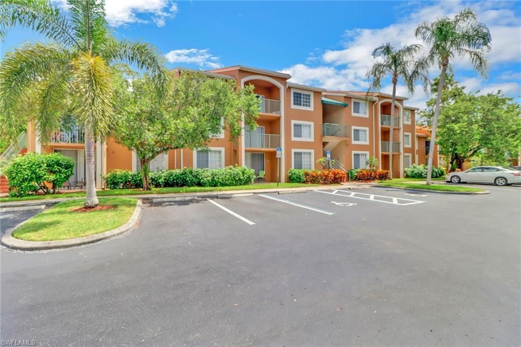 1205 Wildwood Lakes Blvd, Unit 201, Naples, FL 34104 Photo