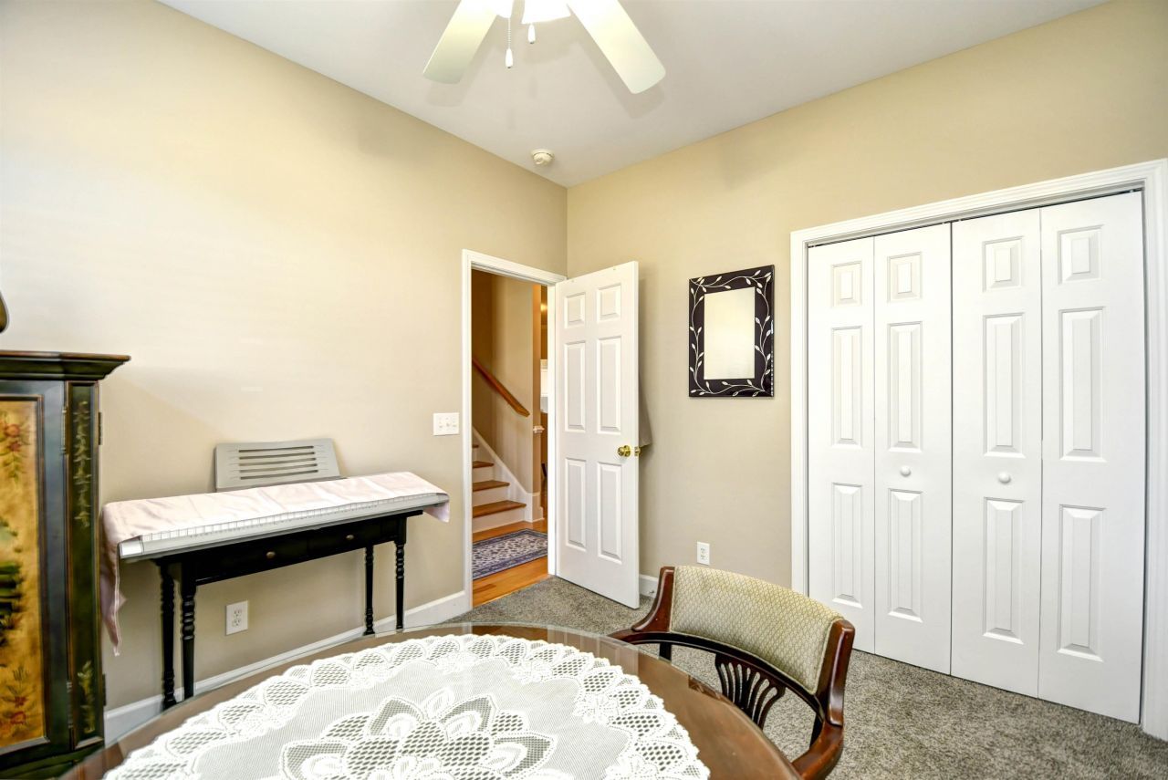 284 Viareggio Rd. Photo 15