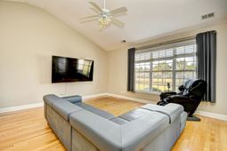 284 Viareggio Rd. photo 4