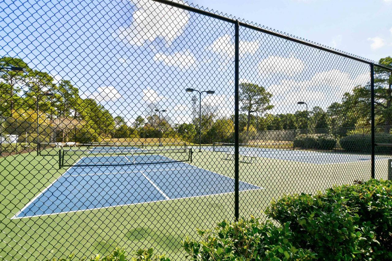 284 Viareggio Rd. Photo 40