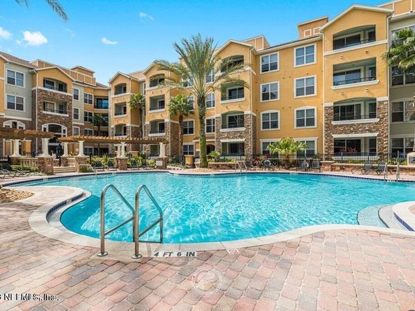 8539 GATE Parkway W, Unit 1724, Jacksonville, FL 32216