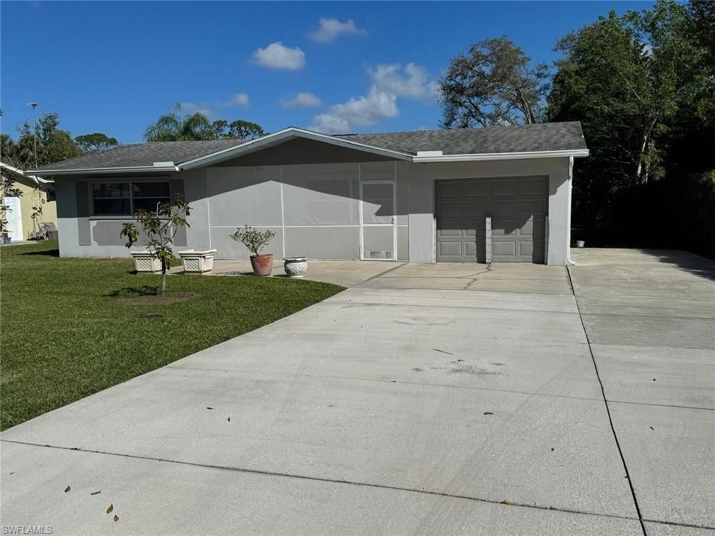 698 Muscogee Dr, North Fort Myers, FL 33903 Photo