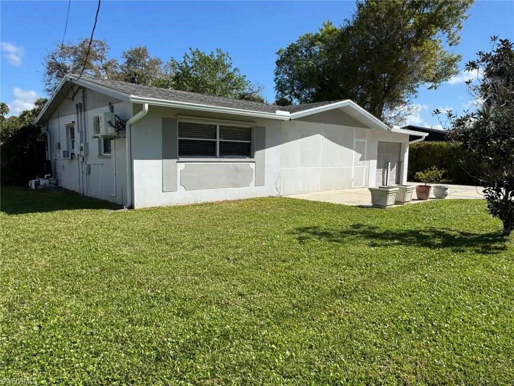 698 Muscogee Dr, North Fort Myers, FL 33903 Photo