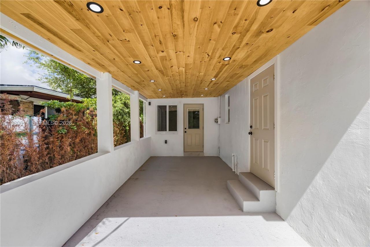 5410 SW 2nd, Miami, FL 33134 Photo