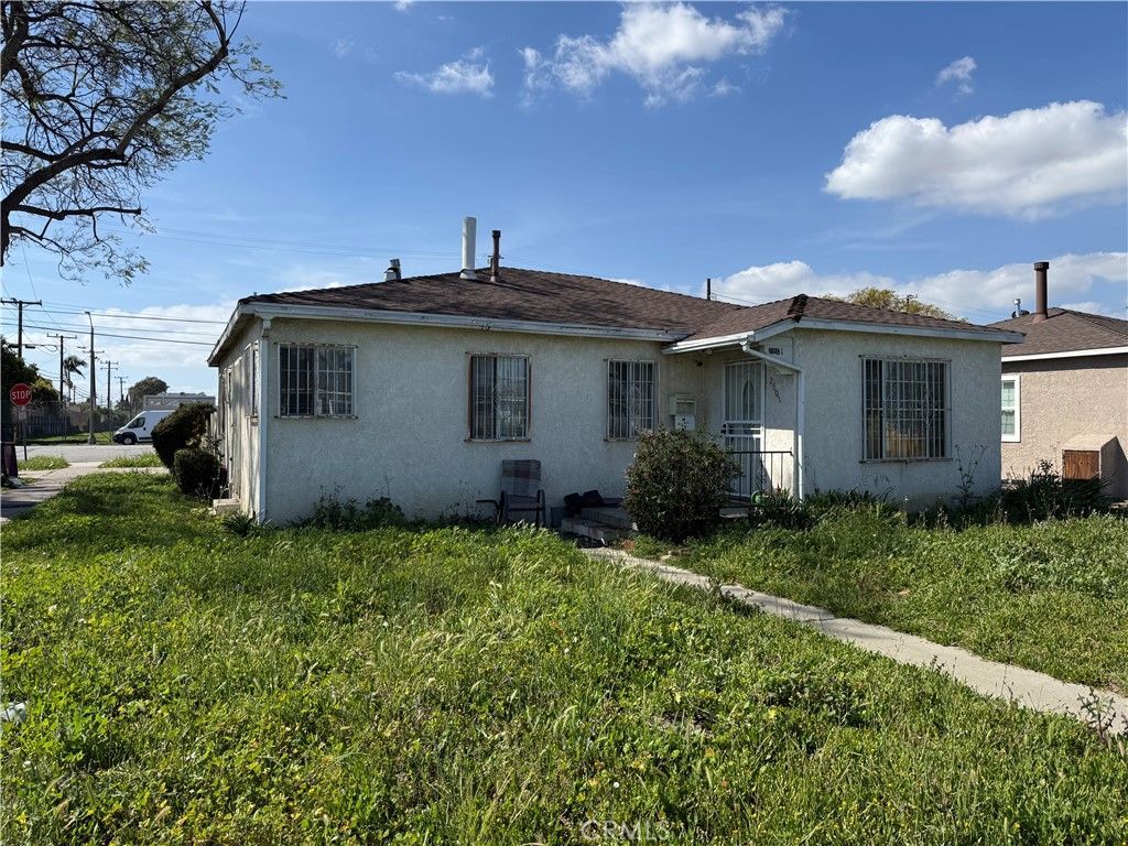 2801 Adriatic Avenue, Long Beach, CA 90810 Main Photo