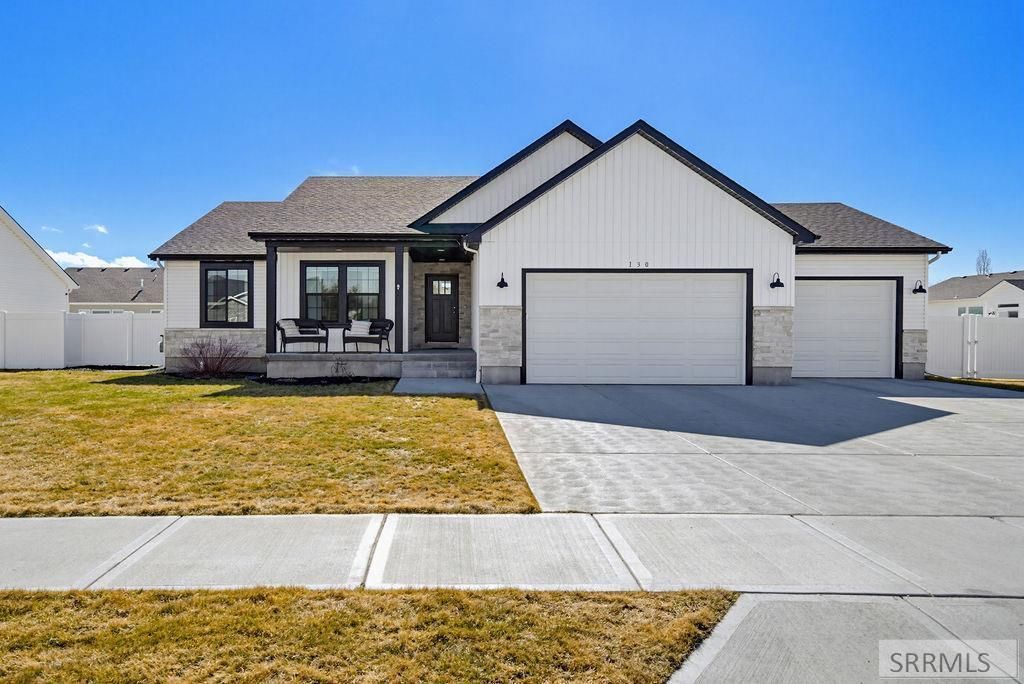 130 Castlerock Lane, Idaho Falls, ID 83404 Main Photo