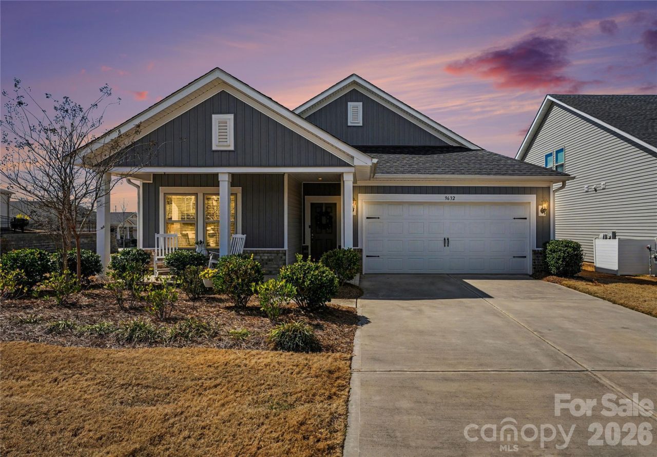 9632 Festival Way, Charlotte, NC 28215 Main Photo