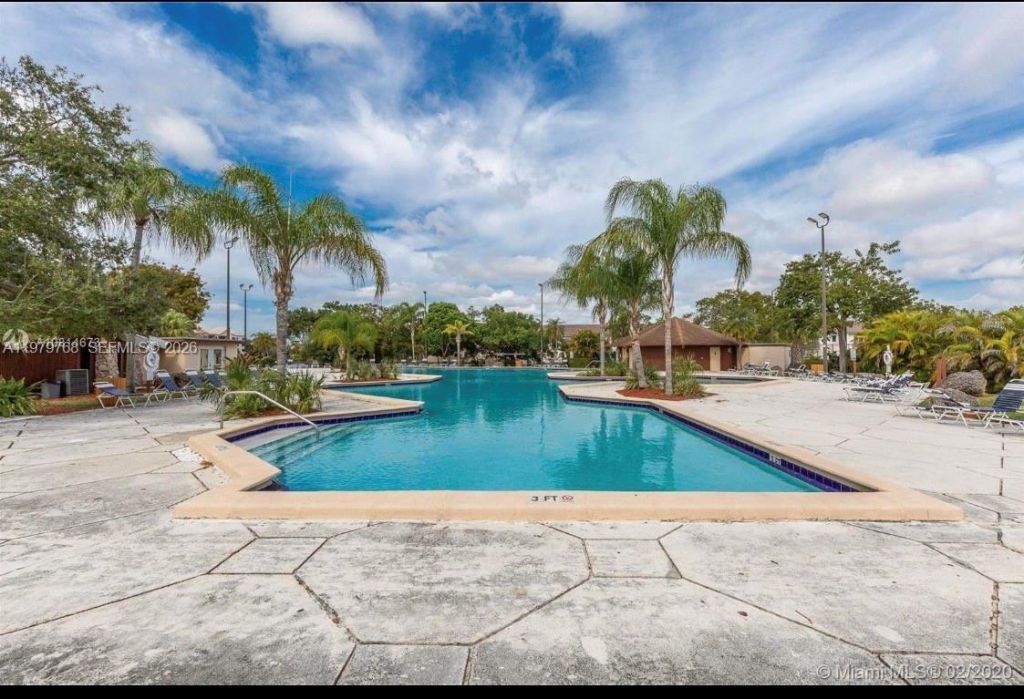 6936 SW 110th Ave , Miami, FL 33173 Photo