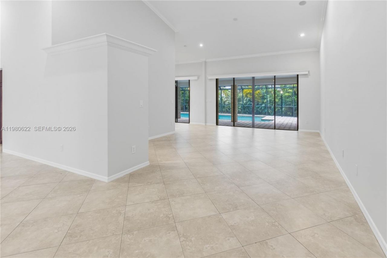 11028 SW 77th Ct Cir , Pinecrest, FL 33156 Photo