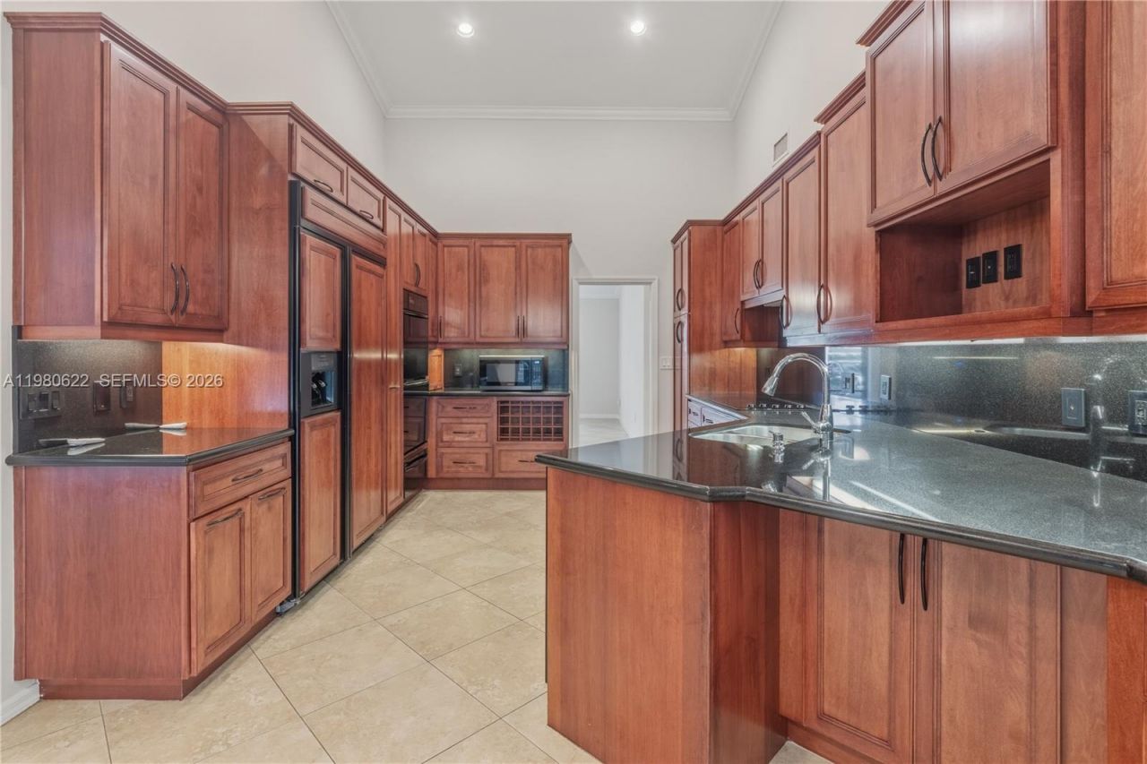 11028 SW 77th Ct Cir , Pinecrest, FL 33156 Photo