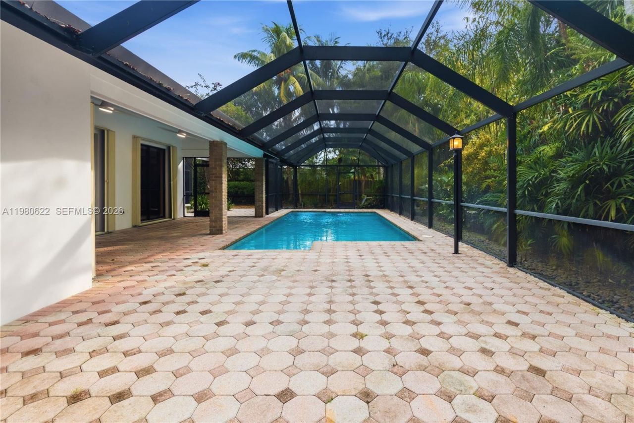 11028 SW 77th Ct Cir , Pinecrest, FL 33156 Photo