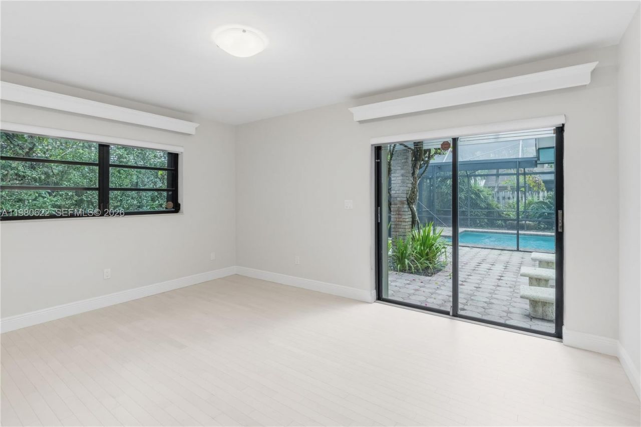 11028 SW 77th Ct Cir , Pinecrest, FL 33156 Photo