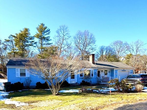 31 Galahad Cir, Barnstable, MA 02655