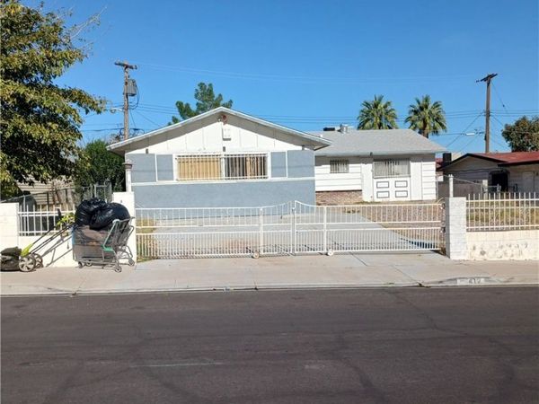 412 Gilday Avenue , North Las Vegas, NV 89030