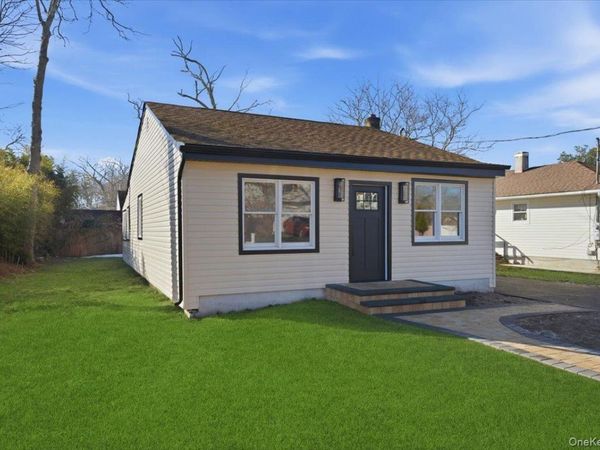 38 Lafayette Drive, Shirley, NY 11967