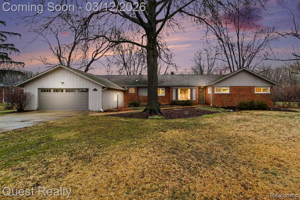 28094 Wildwood Trail, Farmington Hills, MI 48336 Main Photo