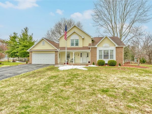 5 Ashwood Circle, Rochester, NY 14624