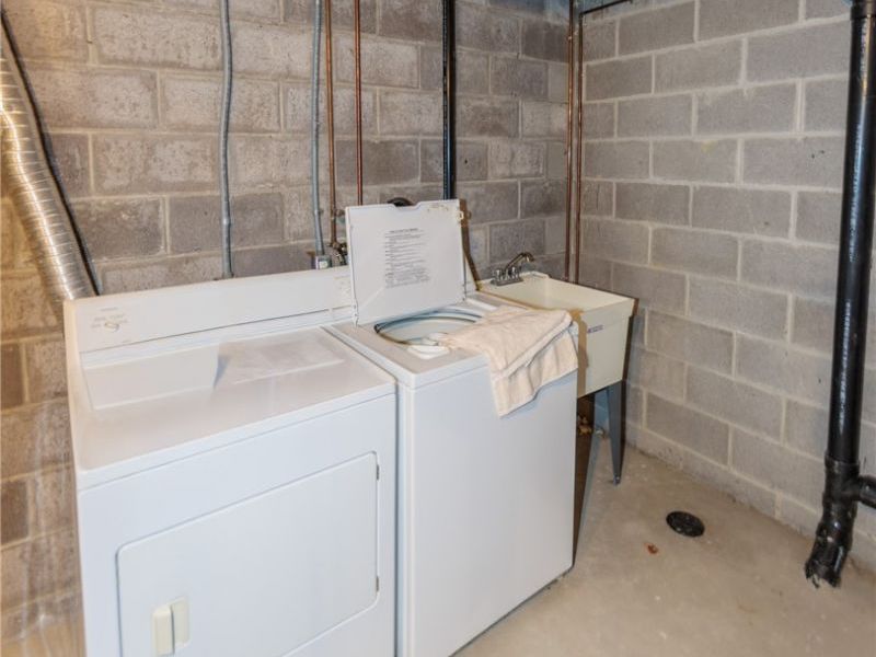 18608 Southporte Drive, Strongsville, OH 44136 Photo 41