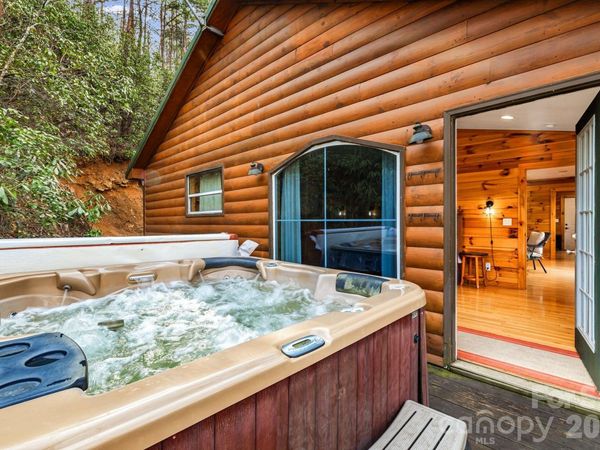 157 Crosspatch Lane, Bryson City, NC 28713