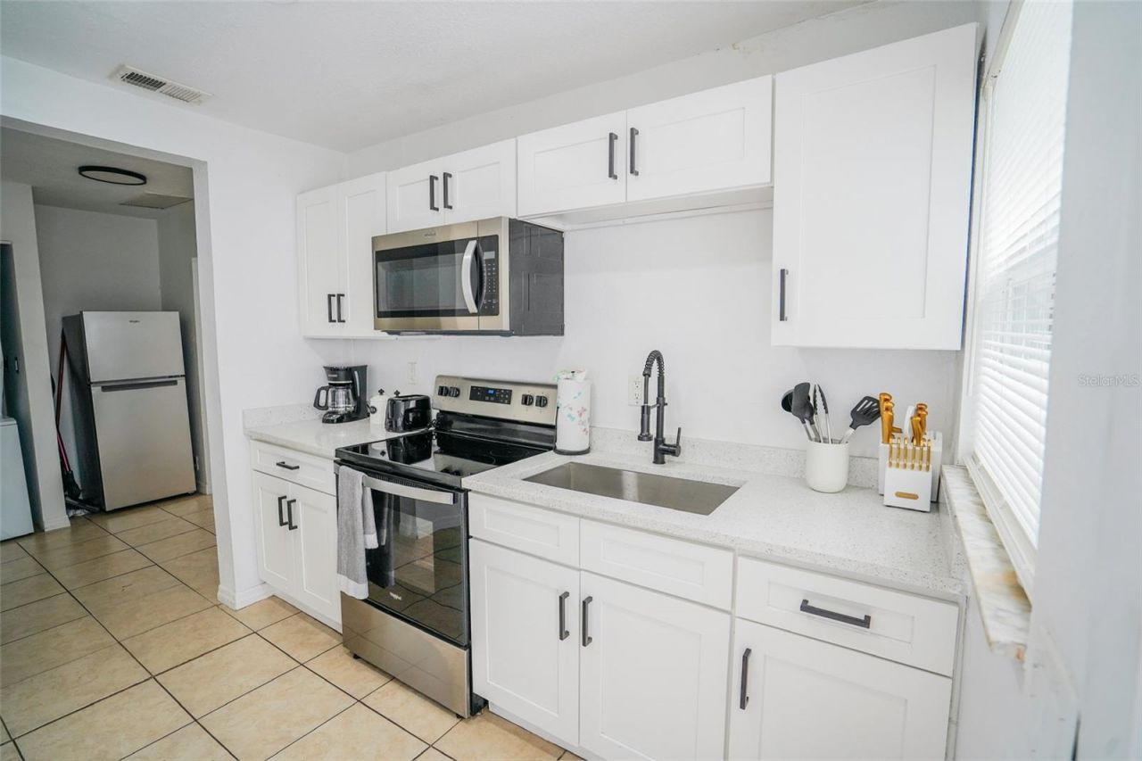 1361 29th Street S, Saint Petersburg, FL 33712 Photo