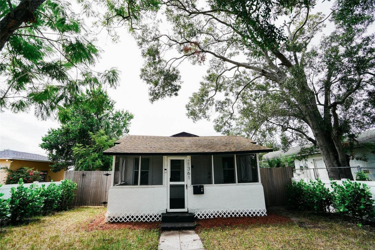 1361 29th Street S, Saint Petersburg, FL 33712 Photo