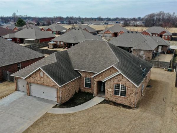 971 Harvest Street, Centerton, AR 72719