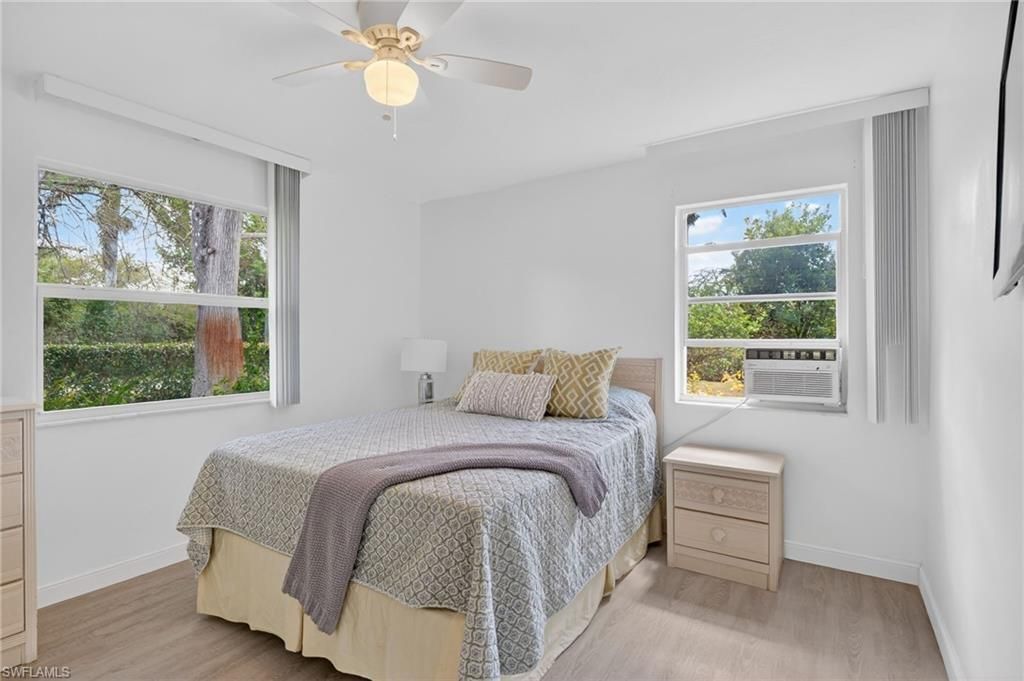 1189 6th Ln N, Naples, FL 34102 Photo