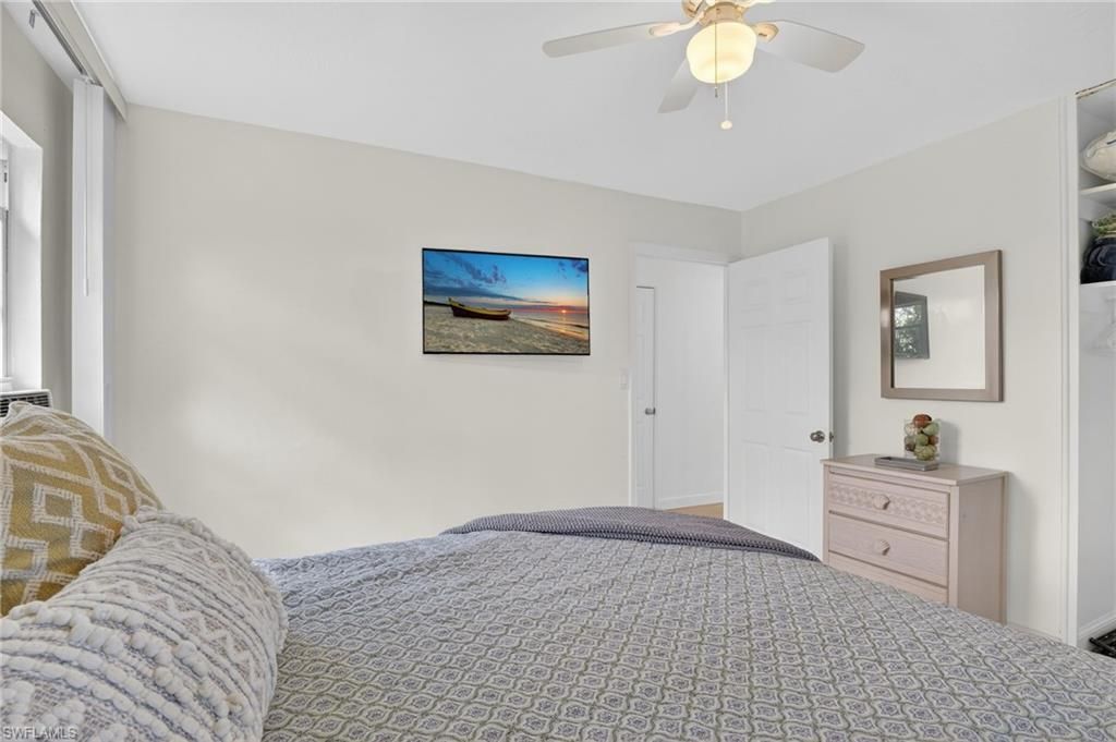 1189 6th Ln N, Naples, FL 34102 Photo