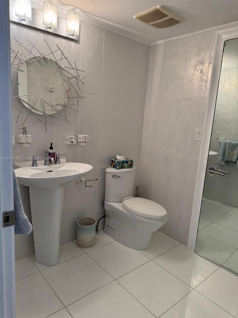 16699 Collins Ave, Unit 2710, Sunny Isles Beach, FL 33160 Photo