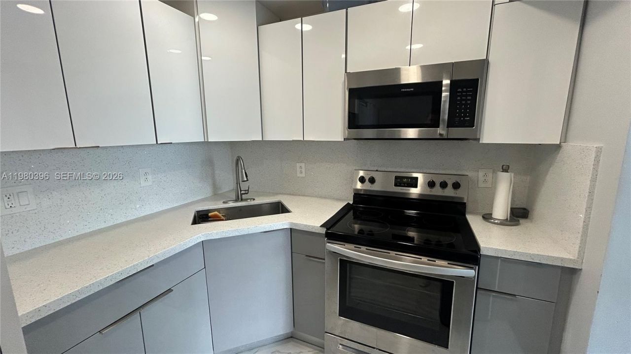 8307 SW 142nd Ave, Unit E112, Miami, FL 33183 Photo