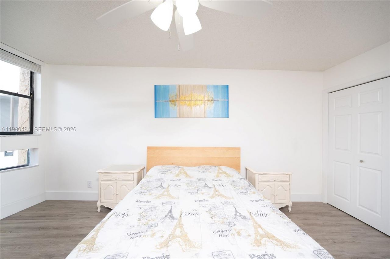 16400 Golf Club Rd , Unit 305, Weston, FL 33326 Photo