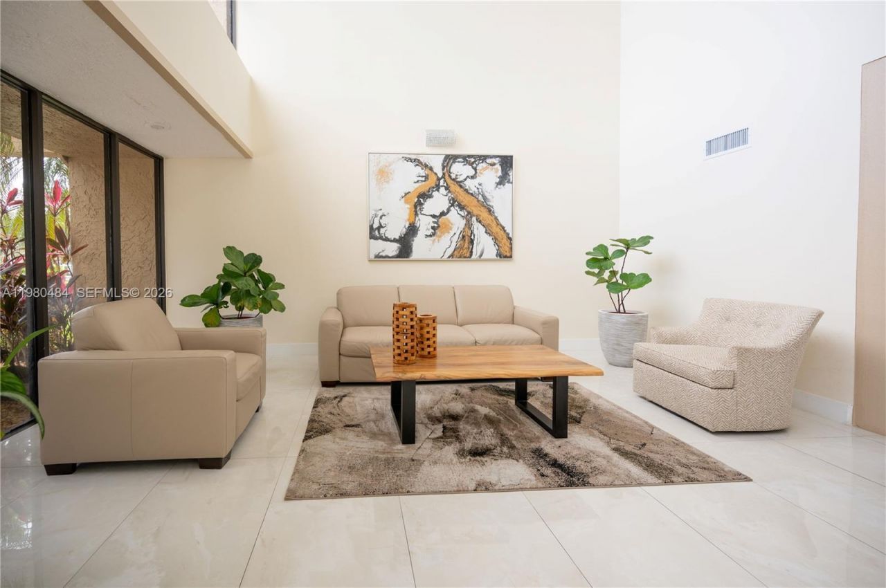 16400 Golf Club Rd , Unit 305, Weston, FL 33326 Photo