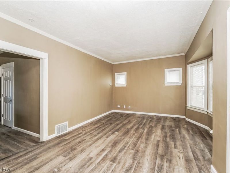 2021 W 93rd Street, Cleveland, OH 44102 Photo 2