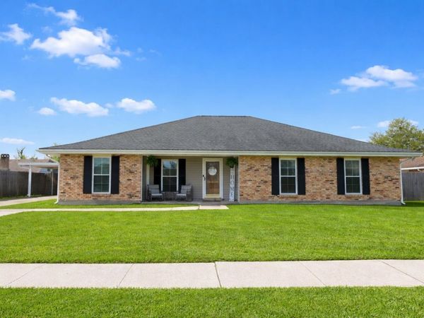 115 Piping Rock Drive, Houma, LA 70363