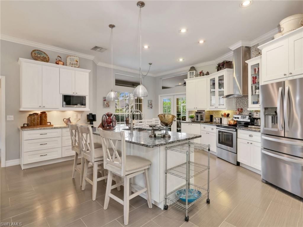 2033 Teagarden Ln, Naples, FL 34110 Photo
