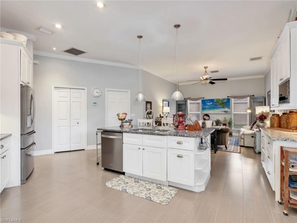2033 Teagarden Ln, Naples, FL 34110 Photo