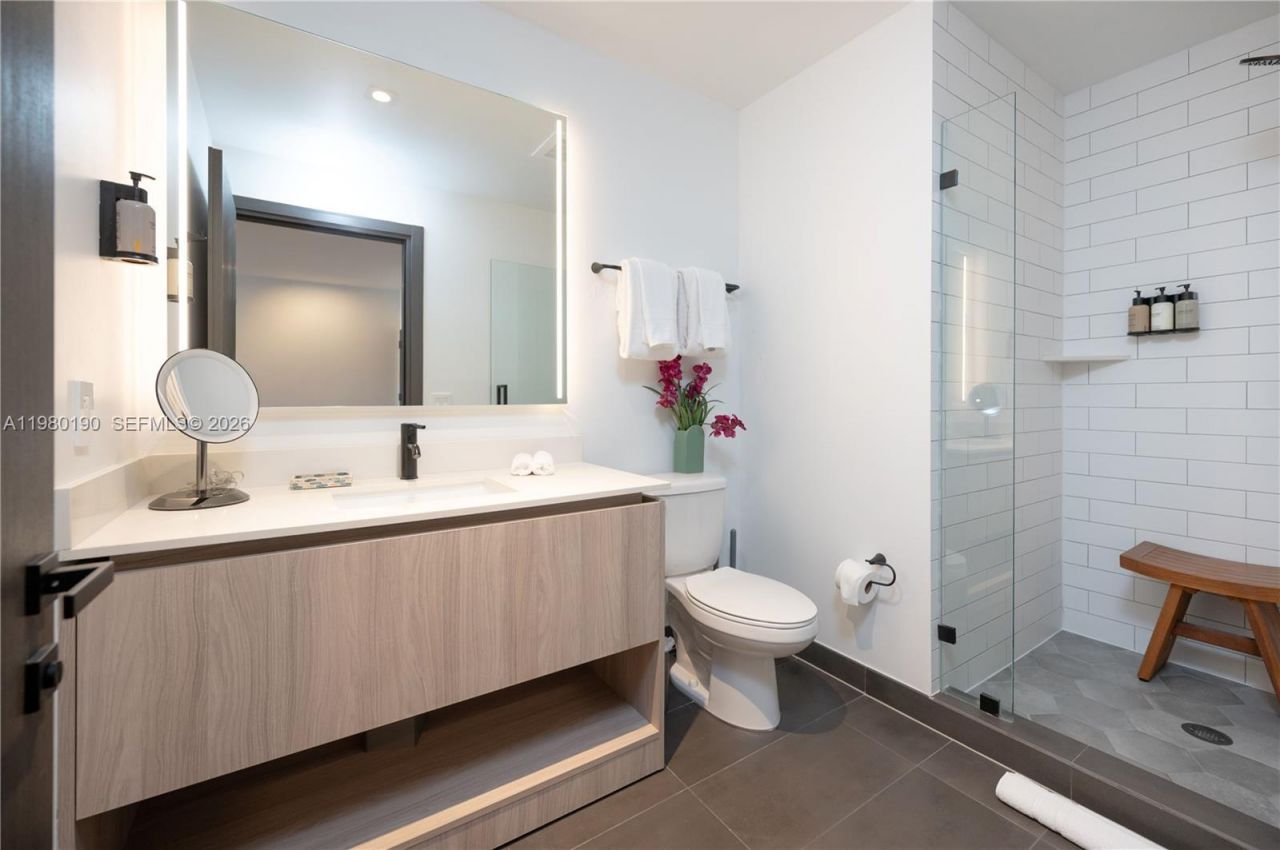 398 NE 5th St, Unit 2517, Miami, FL 33132 Photo