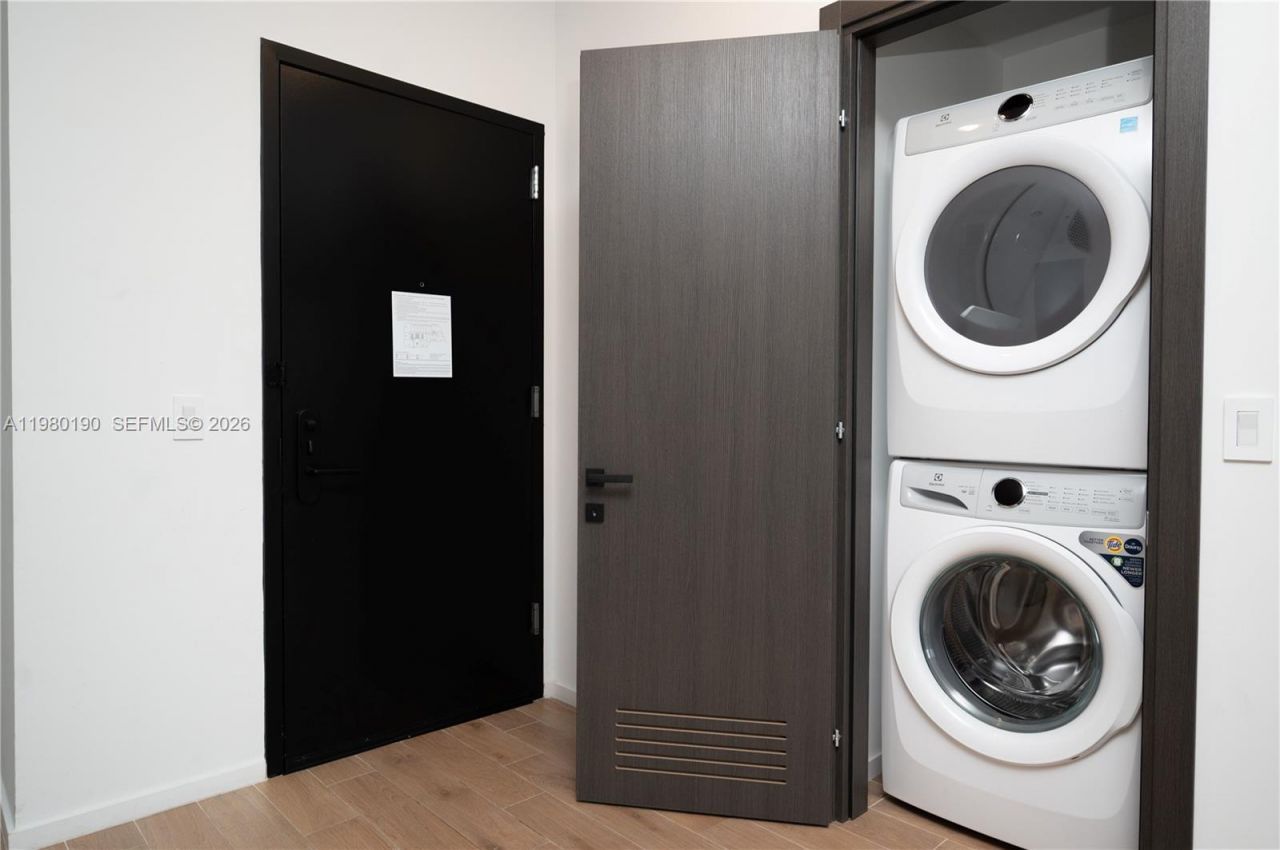 398 NE 5th St, Unit 2517, Miami, FL 33132 Photo