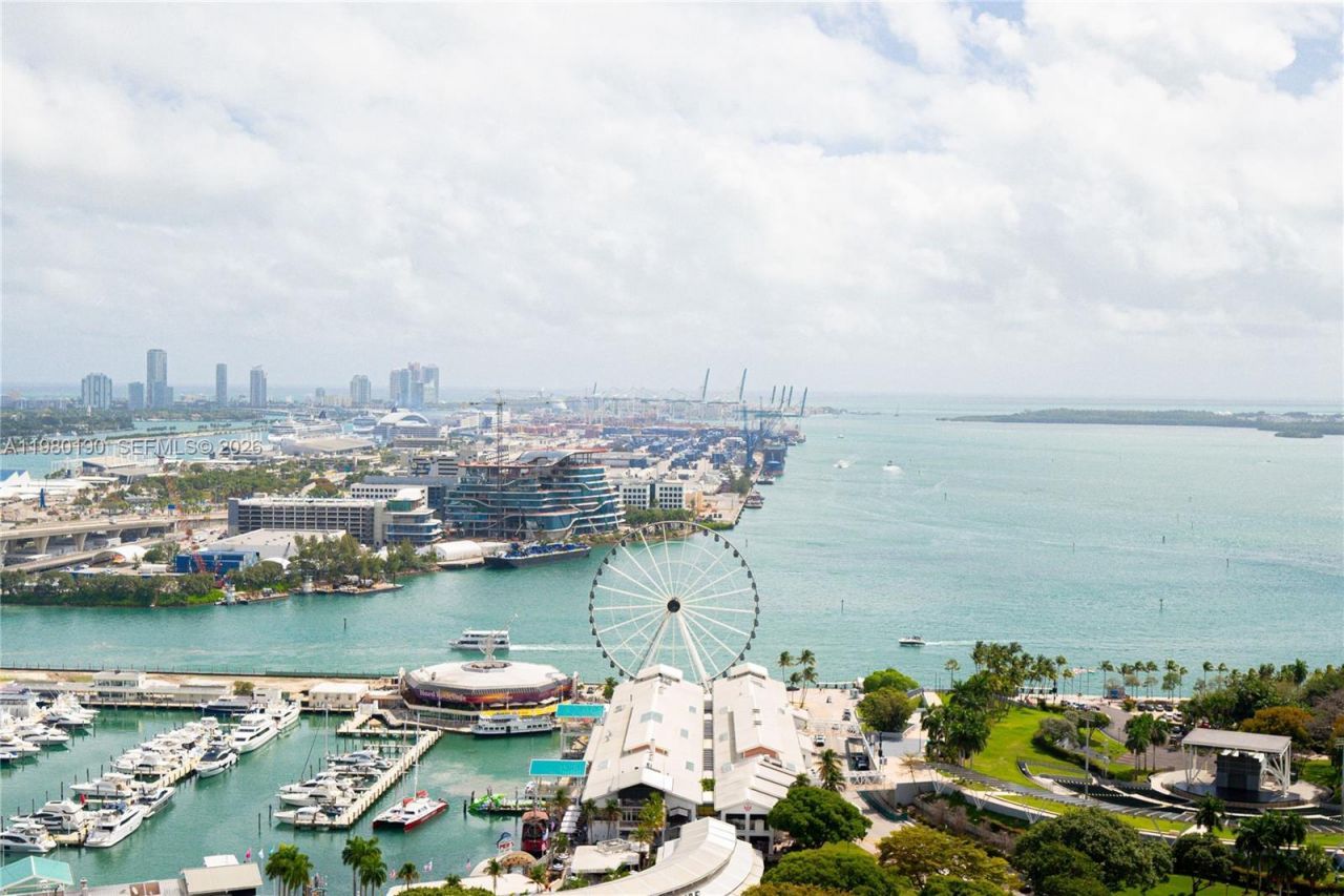 398 NE 5th St, Unit 2517, Miami, FL 33132 Photo