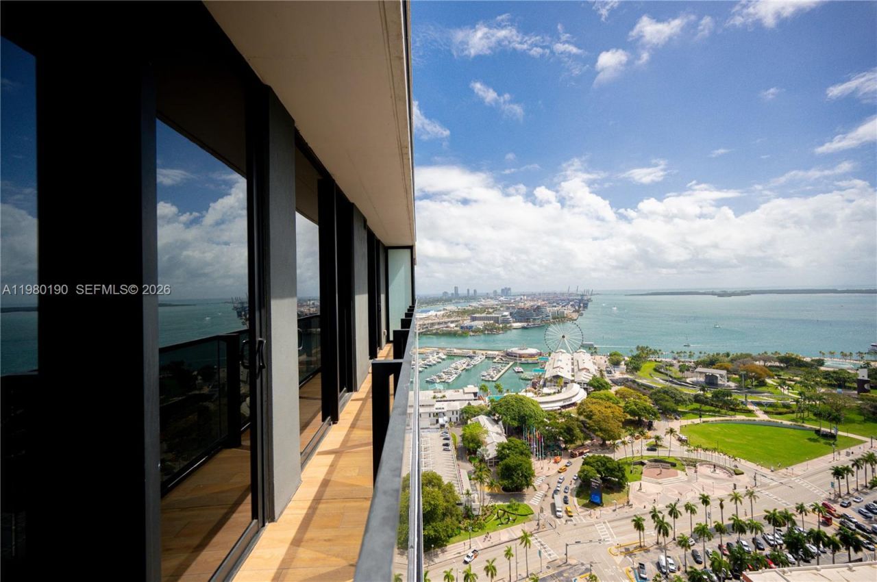 398 NE 5th St, Unit 2517, Miami, FL 33132 Photo